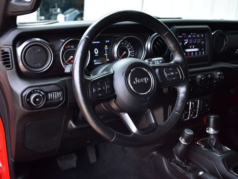 Used 2021 Jeep Wrangler Unlimited Sport AWD/4WD image 35