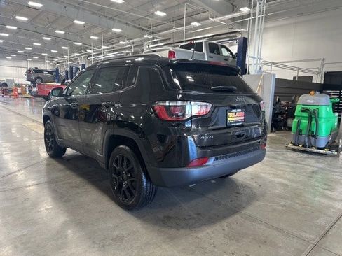 New 2025 Jeep Compass Latitude w/ Sun & Sound Group image 7