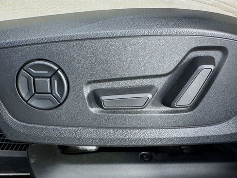 Used 2021 Audi Q3 2.0T Premium Plus w/ Premium Plus Package image 20