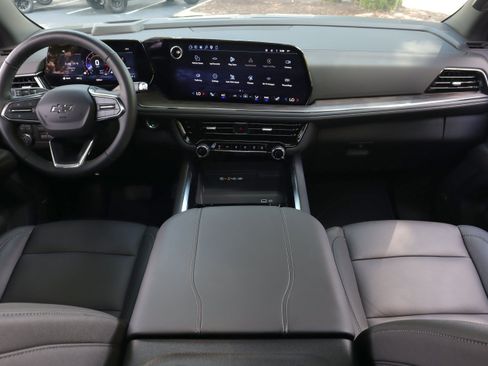 Used 2026 Chevrolet Tahoe Z71 w/ Z71 Off-Road Package AWD/4WD image 7