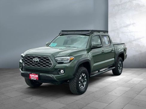 Certified 2022 Toyota Tacoma TRD Off-Road w/ Technology Package AWD/4WD image 1