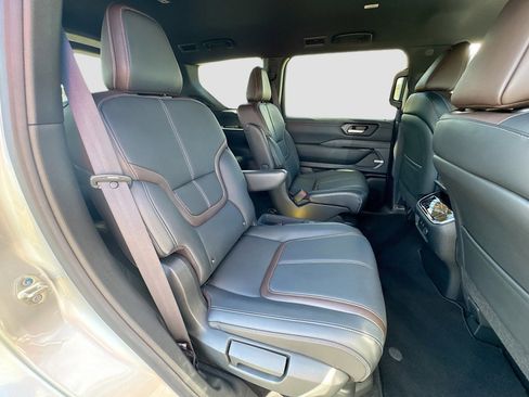 Used 2025 Nissan Armada SL w/ Captain's Chari Seat Package image 28