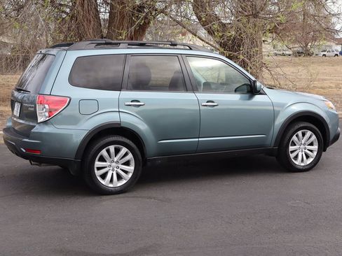 Used 2011 Subaru Forester 2.5X Limited w/ Utility Pkg image 4