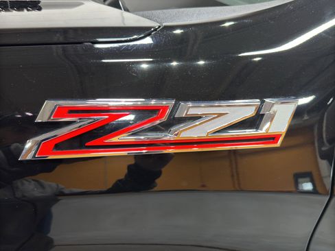 Used 2024 Chevrolet Silverado 1500 RST AWD/4WD image 12