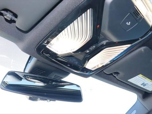 Used 2020 BMW 330i Sedan w/ Convenience Package image 21