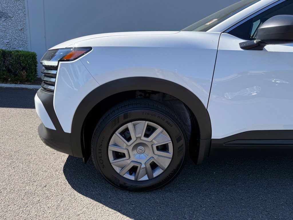 Certified 2025 Nissan Kicks S AWD/4WD image 11