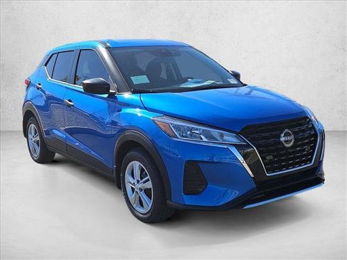 New 2025 Nissan Kicks Play S FWD image 4