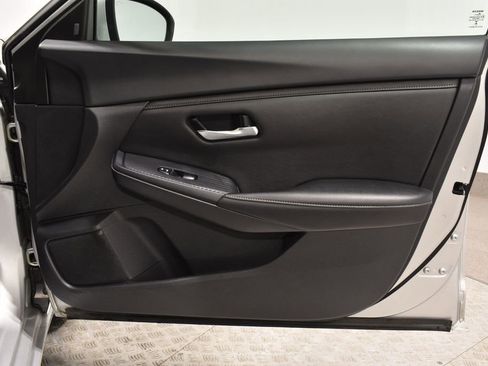 Used 2023 Nissan Sentra SV image 32