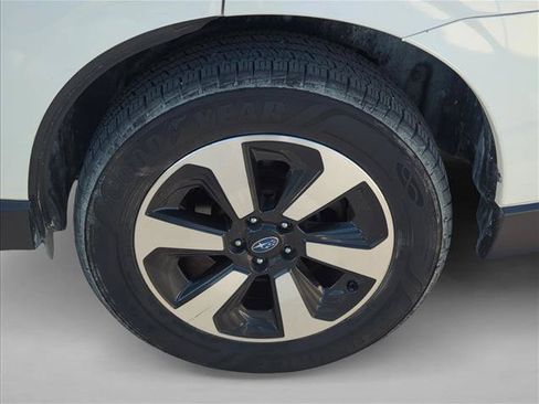 Used 2017 Subaru Forester 2.5i Limited w/ Popular Package #2 AWD/4WD image 7