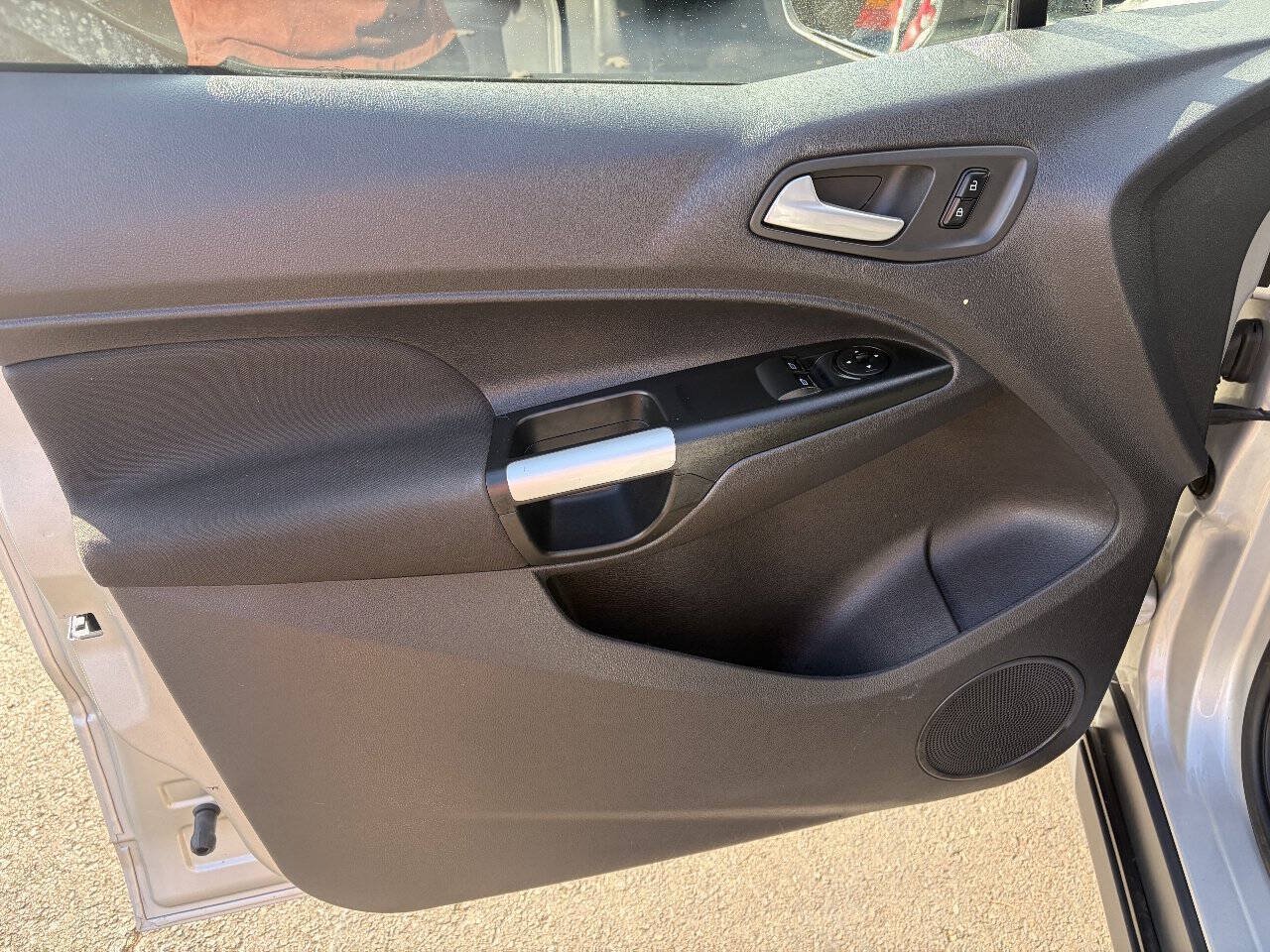 Used 2015 Ford Transit Connect XLT FWD image 13