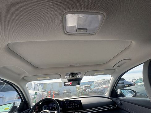 Used 2025 Hyundai Elantra Limited image 29