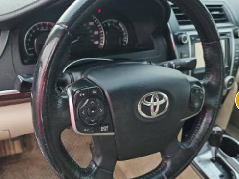 Used 2012 Toyota Camry XLE image 12