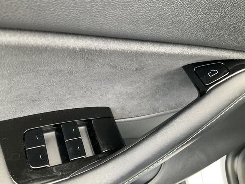 Used 2020 Tesla Model Y Long Range AWD/4WD image 21