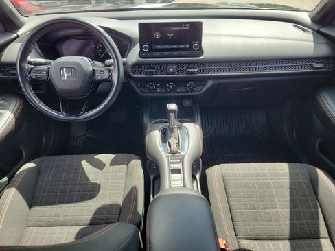 Used 2025 Honda HR-V Sport image 17
