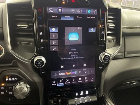 New 2026 RAM 1500 Laramie AWD/4WD image 19