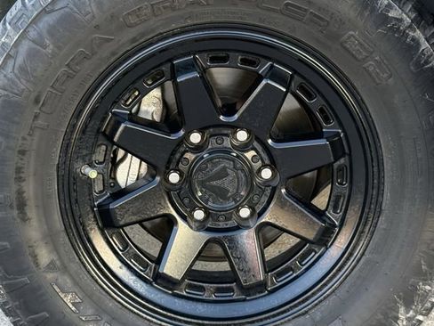 Used 2023 Toyota Tacoma SR image 12