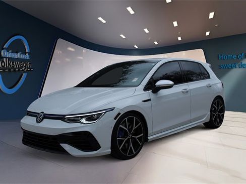 Used 2024 Volkswagen Golf R image 9