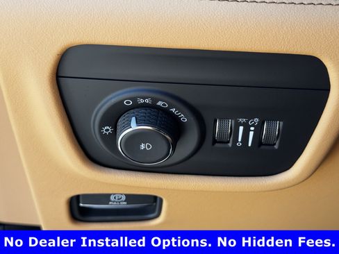 Used 2025 Jeep Grand Cherokee L Summit AWD/4WD image 21