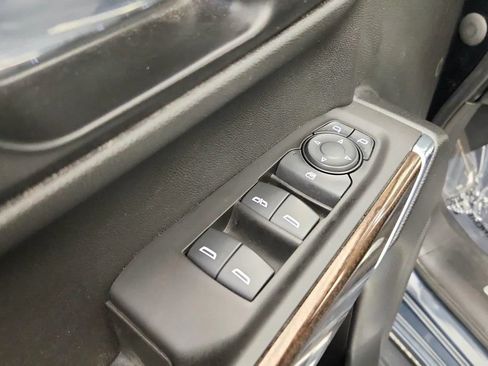 Used 2021 Chevrolet Silverado 1500 LT AWD/4WD image 23