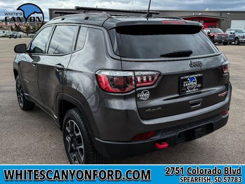 Used 2019 Jeep Compass Trailhawk AWD/4WD image 3