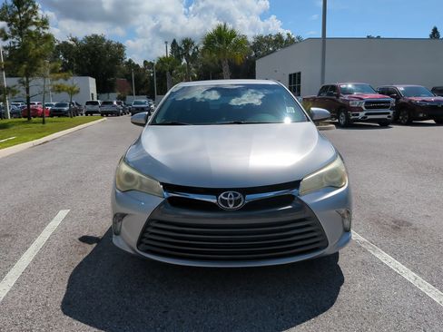 Used 2015 Toyota Camry LE FWD image 10