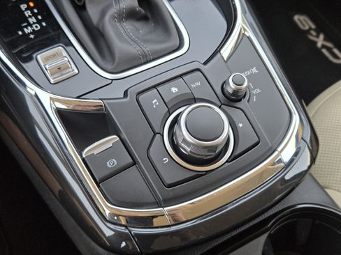 Used 2018 MAZDA CX-9 Touring AWD/4WD image 18