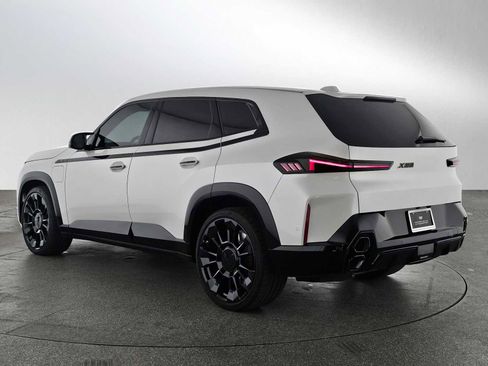 Used 2025 BMW XM image 5