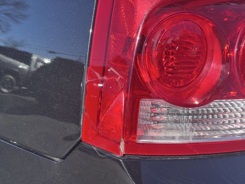 Used 2010 Dodge Charger SXT image 15