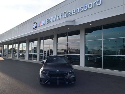 Used 2026 BMW M5 w/ Executive Package AWD/4WD image 3