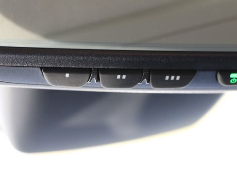 Used 2022 Toyota Highlander XLE image 23