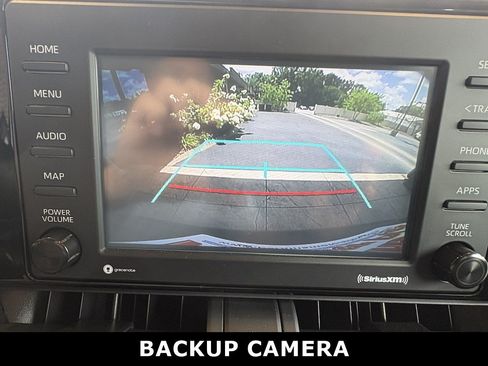 Used 2021 Toyota RAV4 XLE FWD image 17
