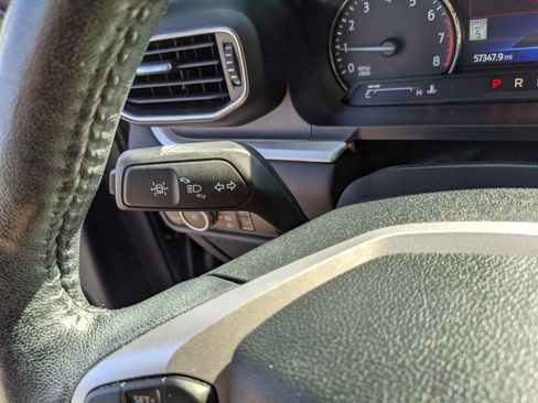 Certified 2022 Ford Explorer XLT w/ Equipment Group 202A image 35