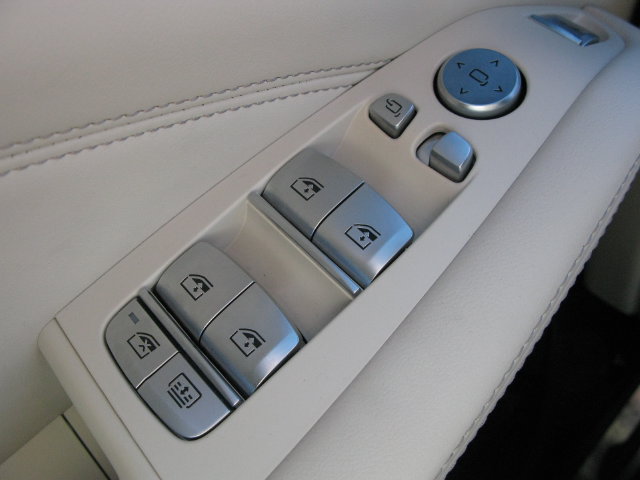 Used 2023 BMW X7 xDrive40i w/ Executive Package AWD/4WD image 20