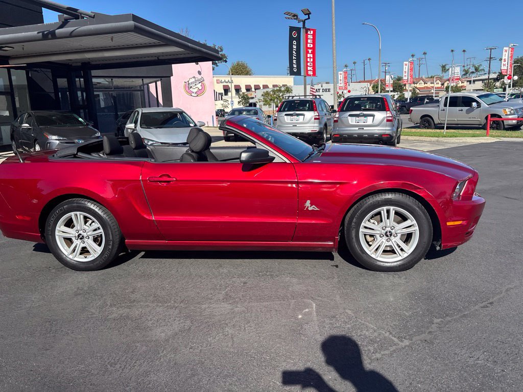 Used 2014 Ford Mustang Convertible w/ Equipment Group 102A RWD image 11