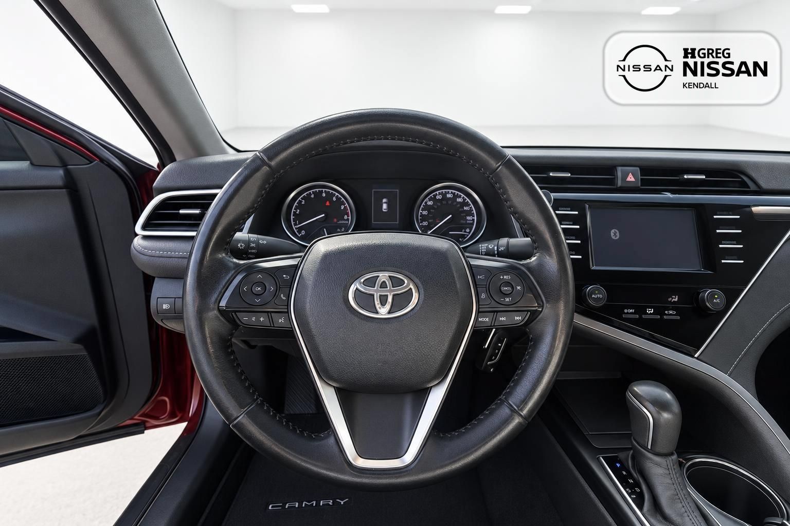 Used 2018 Toyota Camry SE FWD image 6