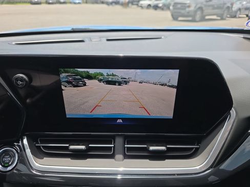 Used 2024 Chevrolet Trax RS w/ Driver Confidence Package FWD image 22