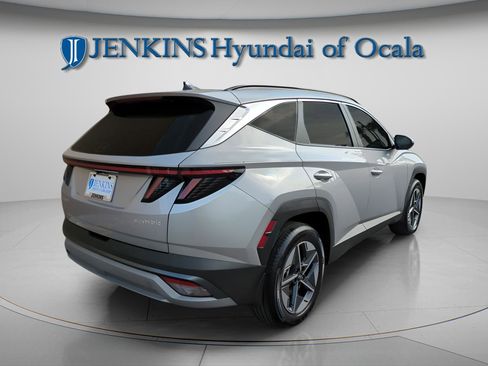 Certified 2025 Hyundai Tucson SEL image 3