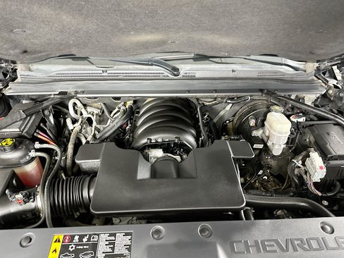 Used 2019 Chevrolet Suburban Premier w/ RST 6.2L Performance Edition AWD/4WD image 34