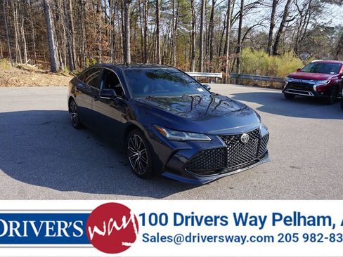 Used 2020 Toyota Avalon Touring image 1
