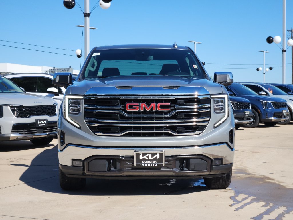 Used 2025 GMC Sierra 1500 SLT AWD/4WD image 13