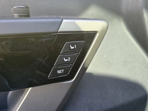 Used 2022 Toyota Tundra Limited image 14