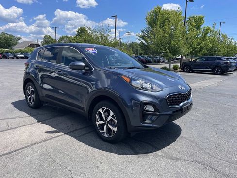 Used 2022 Kia Sportage LX AWD/4WD image 9