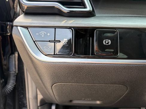 Certified 2025 Kia Sportage X-Line w/ Premium Package AWD/4WD image 5