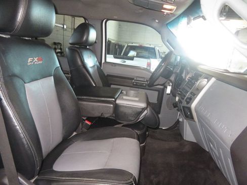 Used 2011 Ford F250 XLT w/ XLT Interior Pkg AWD/4WD image 34