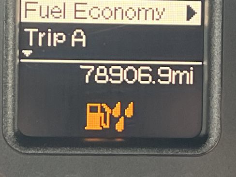 Used 2018 RAM 2500 SLT image 22