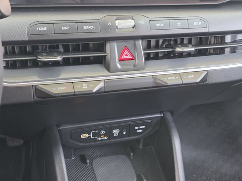 Used 2025 Kia K4 EX FWD image 16