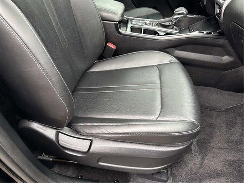 Used 2023 Kia Sorento S w/ Panoramic Sunroof Package image 10