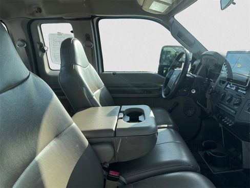 Used 2008 Ford F350 XL image 5