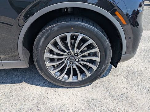 Used 2023 Lincoln Aviator Reserve w/ Equipment Group 201A AWD/4WD image 11
