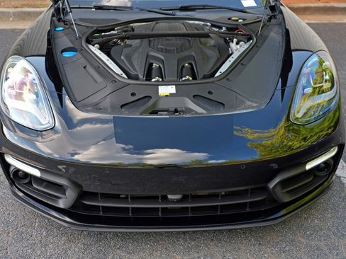 Used 2022 Porsche Panamera 4S w/ Premium Package AWD/4WD image 8